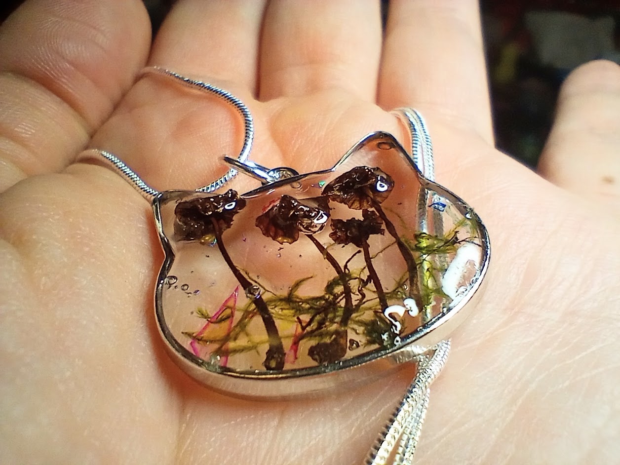 Mushroom Family Cat Necklace