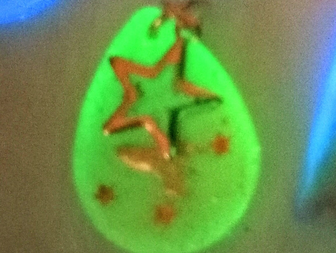 Spaceship Star UV Glow - Yellow/Green