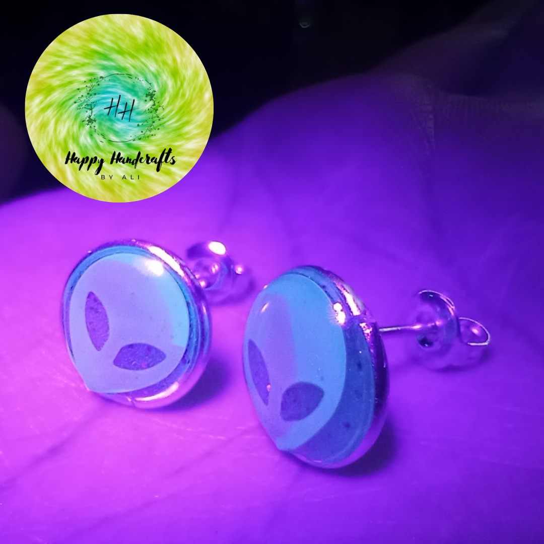 Alien UV Glow Studs