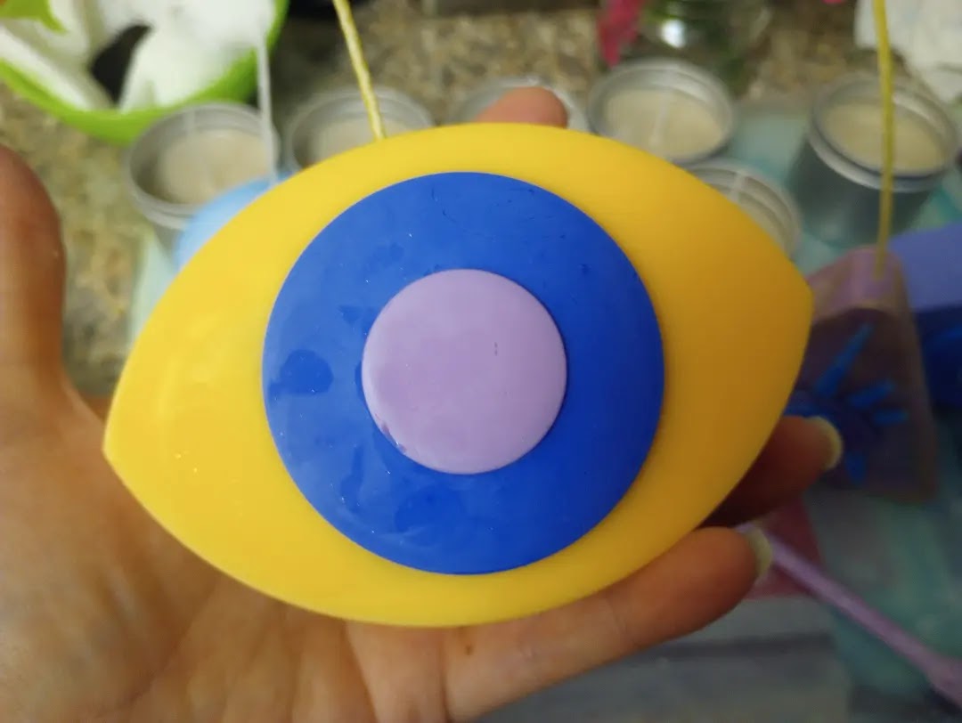 Seeing Eye Candle