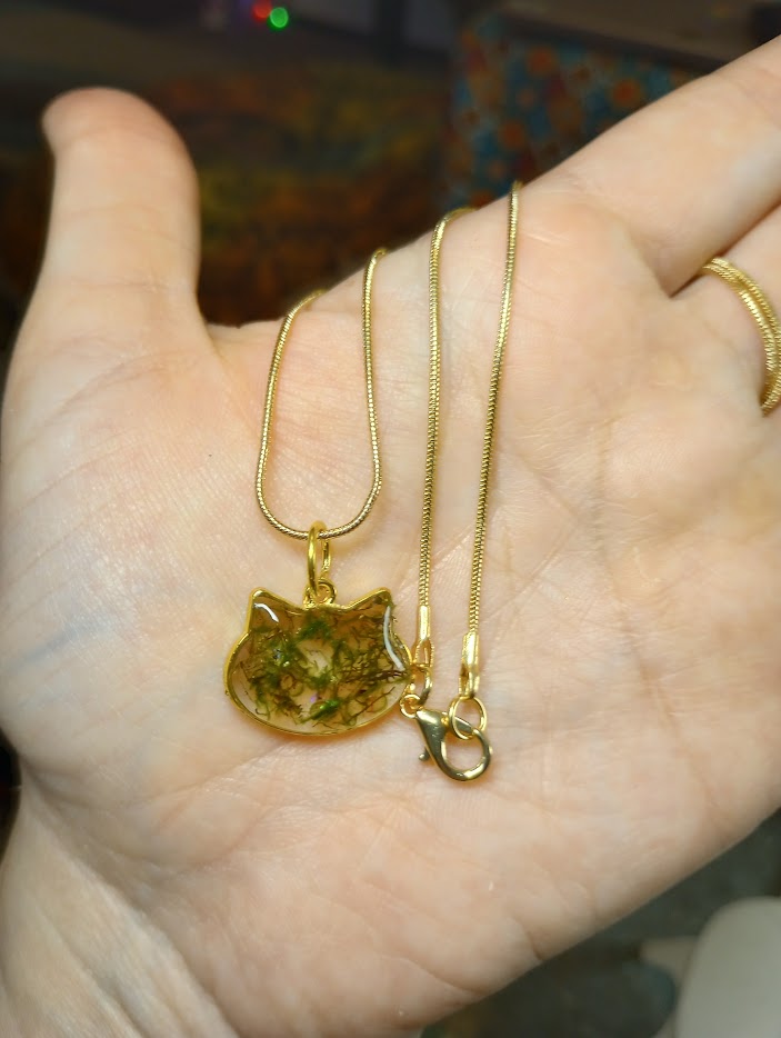 Tree Moss Kitty Necklace