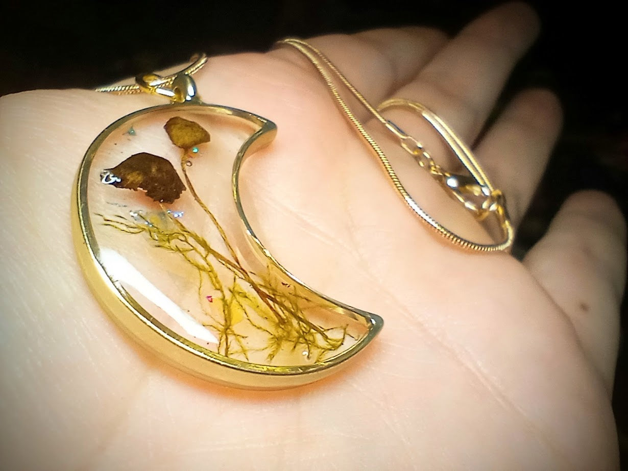 Mushy Friends Moon Necklace