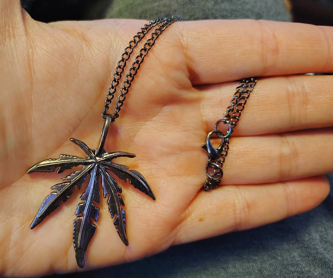 Metal Leaf Necklace