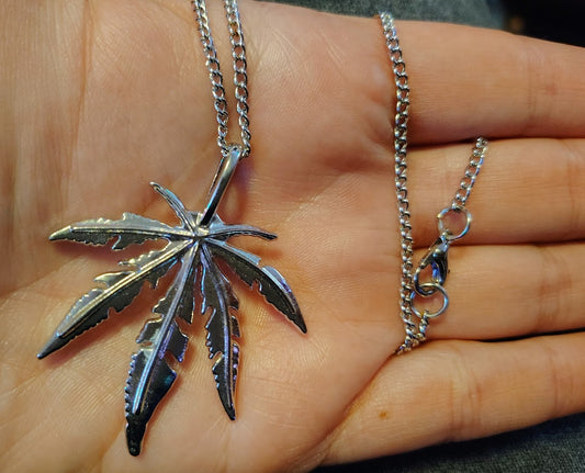 Metal Leaf Necklace