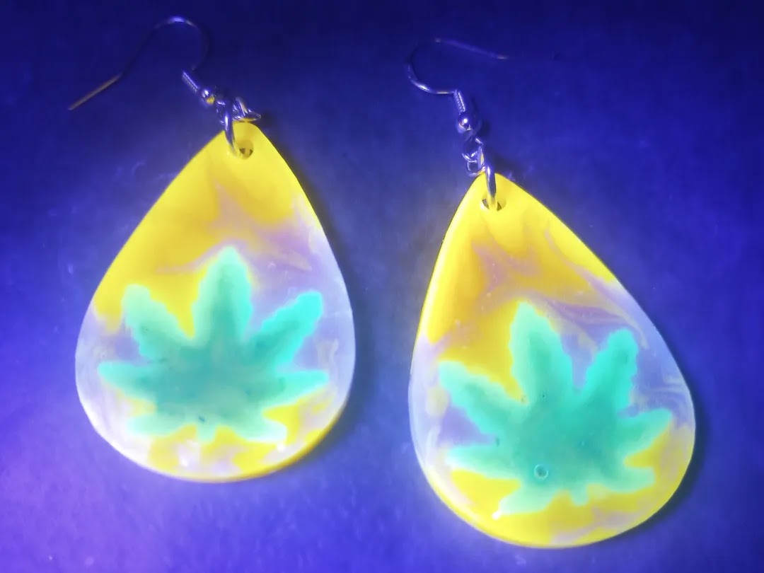 Leaf Swirl Resin Dangles