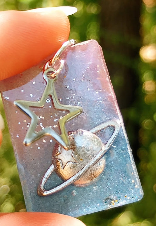 Space Saturn Star UV Glow