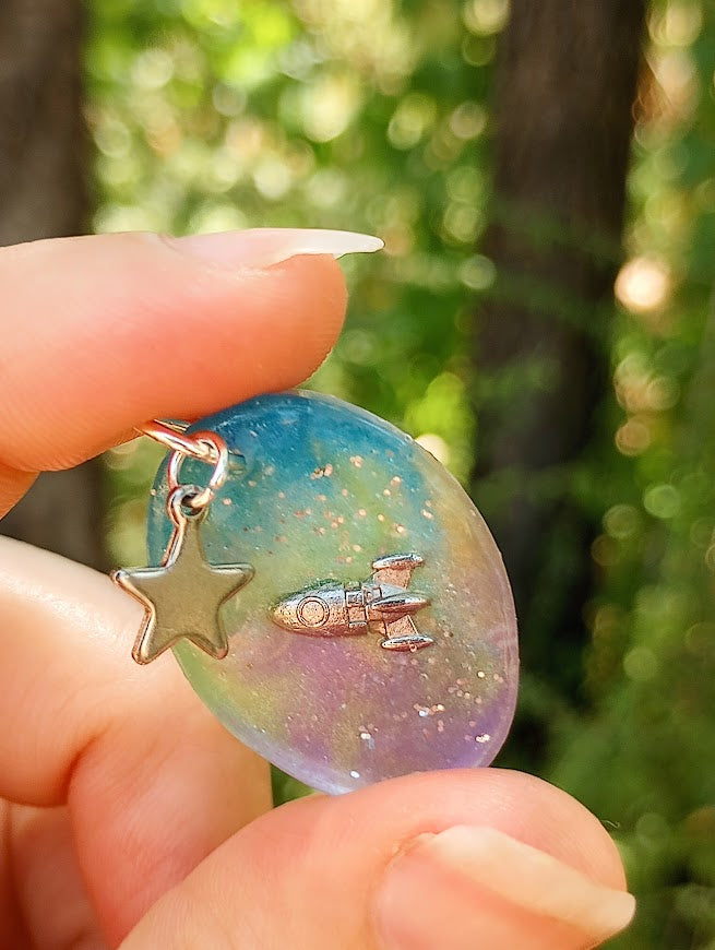 Stellar Spaceship Star UV Glow