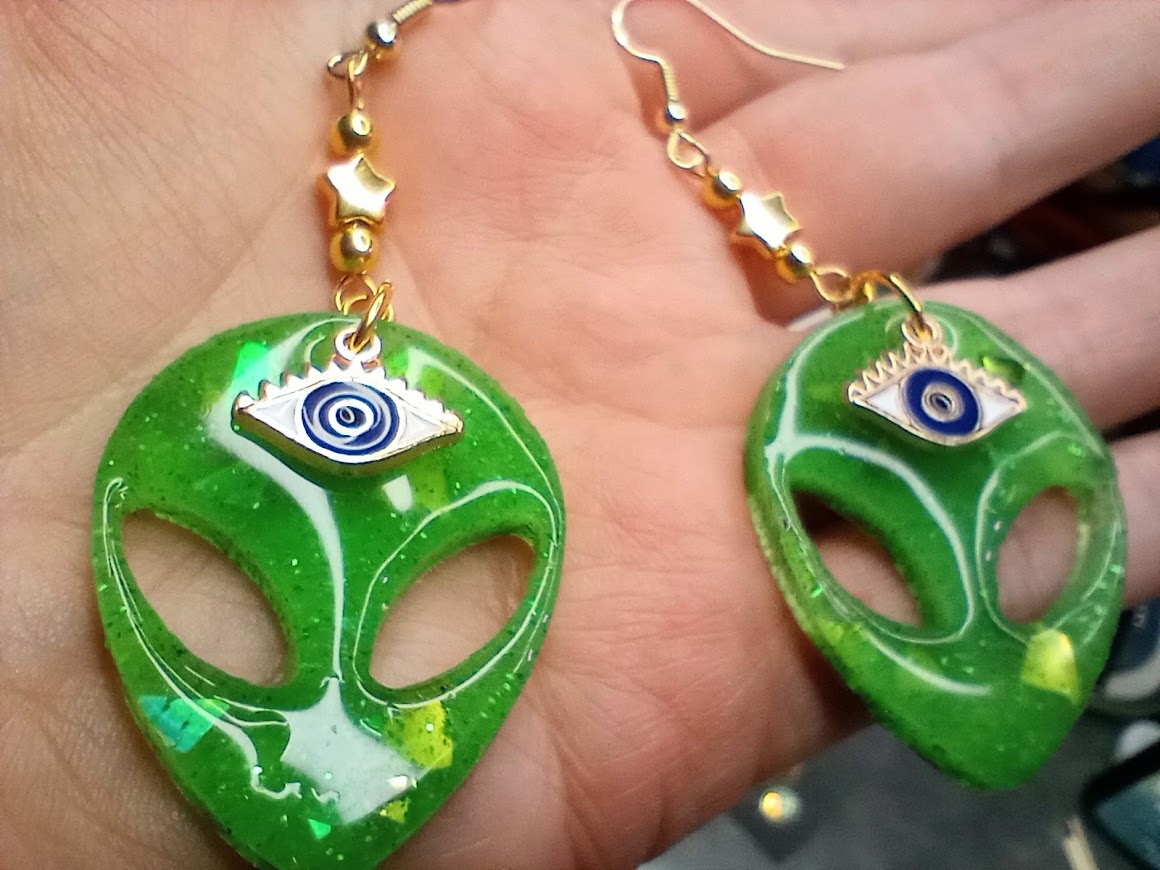 Third Eye Alien UV Glow Dangles