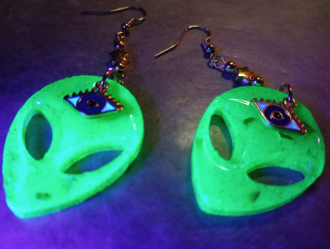 Third Eye Alien UV Glow Dangles
