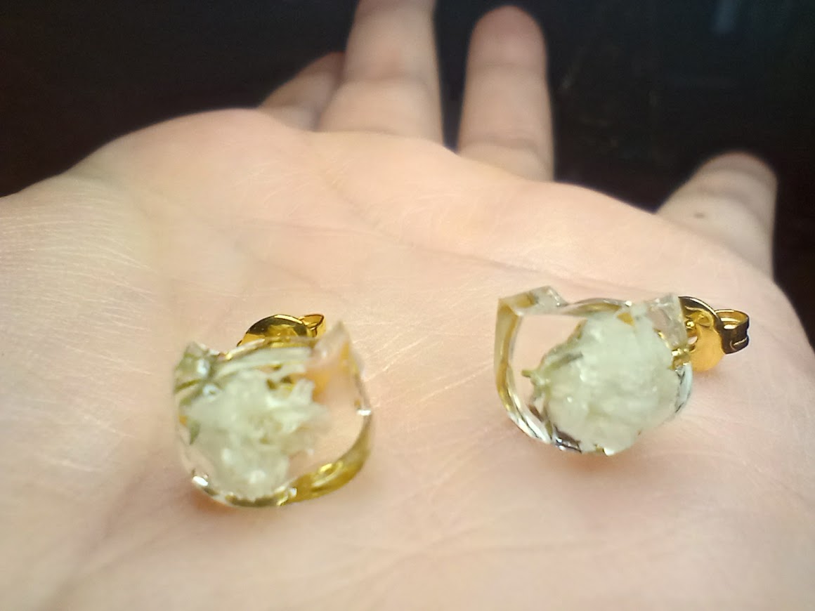 Baby's Breath Cat Studs