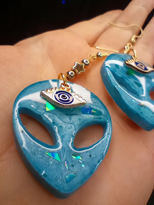 Third Eye Alien UV Glow Dangles
