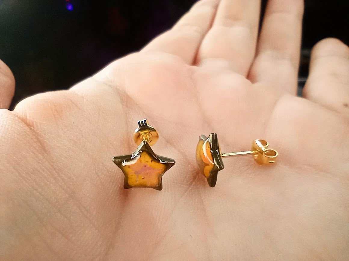 UV Glow Star Studs