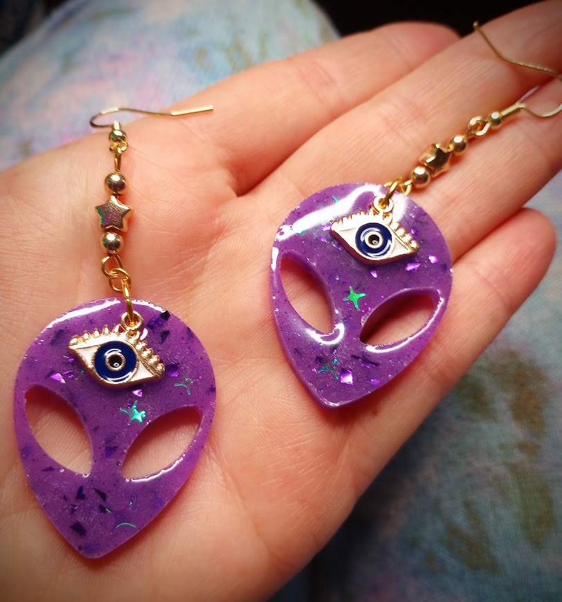Third Eye Alien UV Glow Dangles