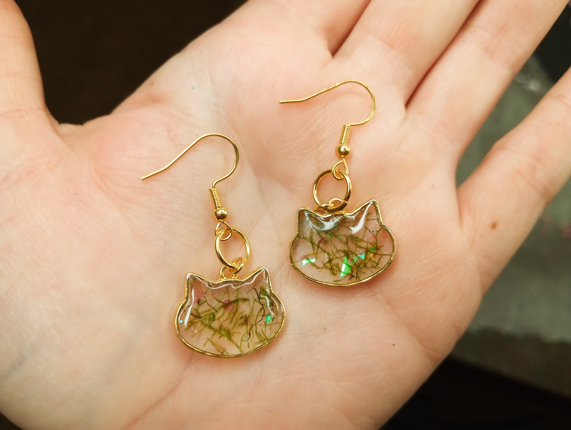 Tree Moss Kitty Earrings
